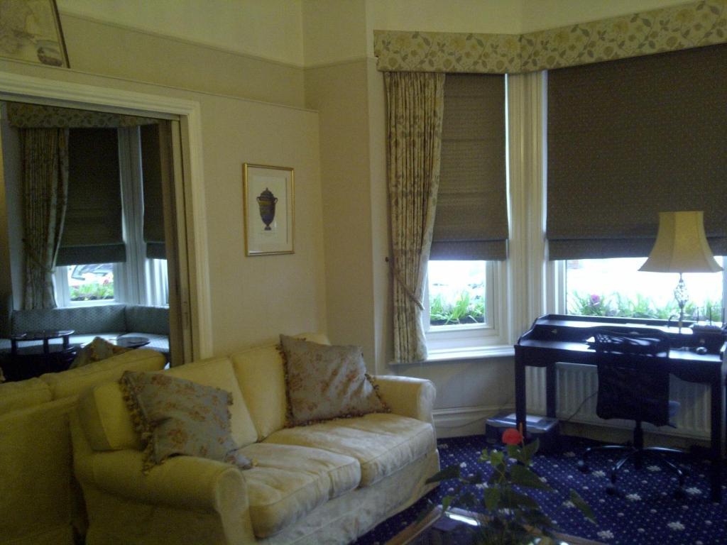 Hunters Lodge Guest House Southampton Exteriör bild