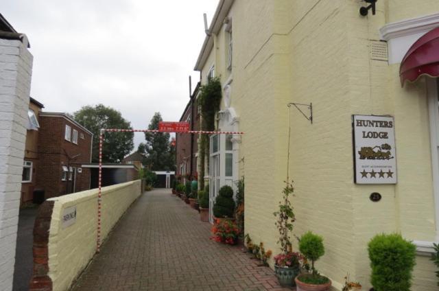 Hunters Lodge Guest House Southampton Exteriör bild
